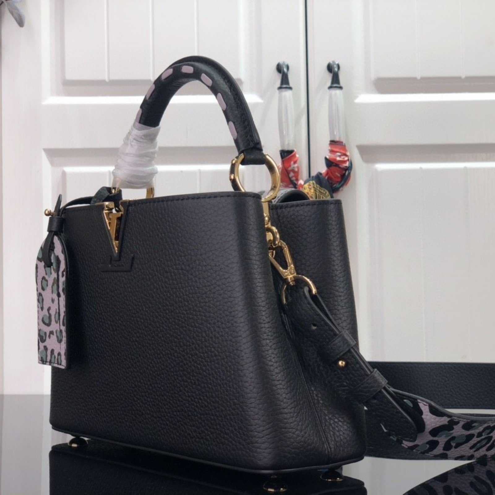 LV CAPUCINES BB M58720