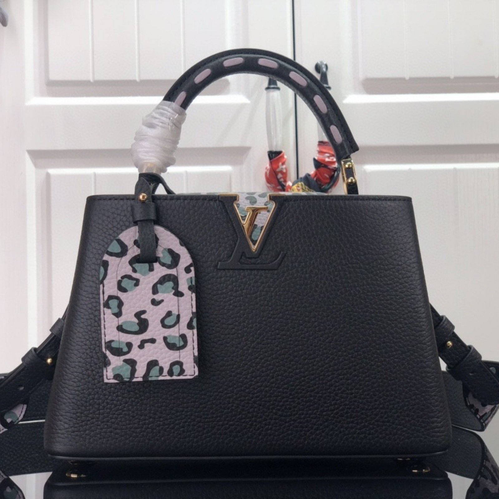 LV CAPUCINES BB M58720