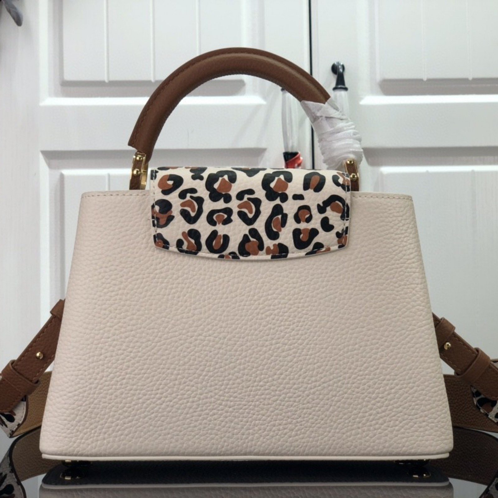 LV CAPUCINES BB M58720