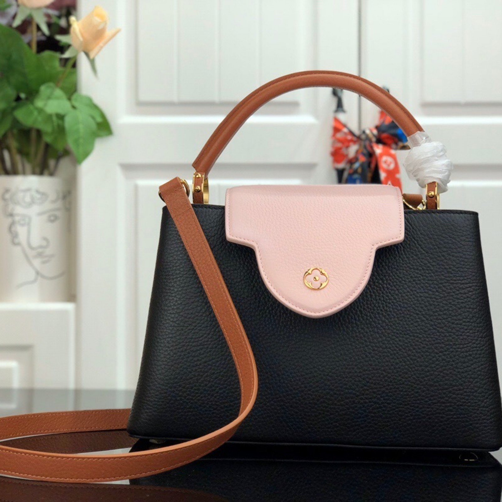 LV CAPUCINES BB M94586