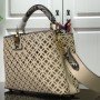 LV CAPUCINES BB N98426