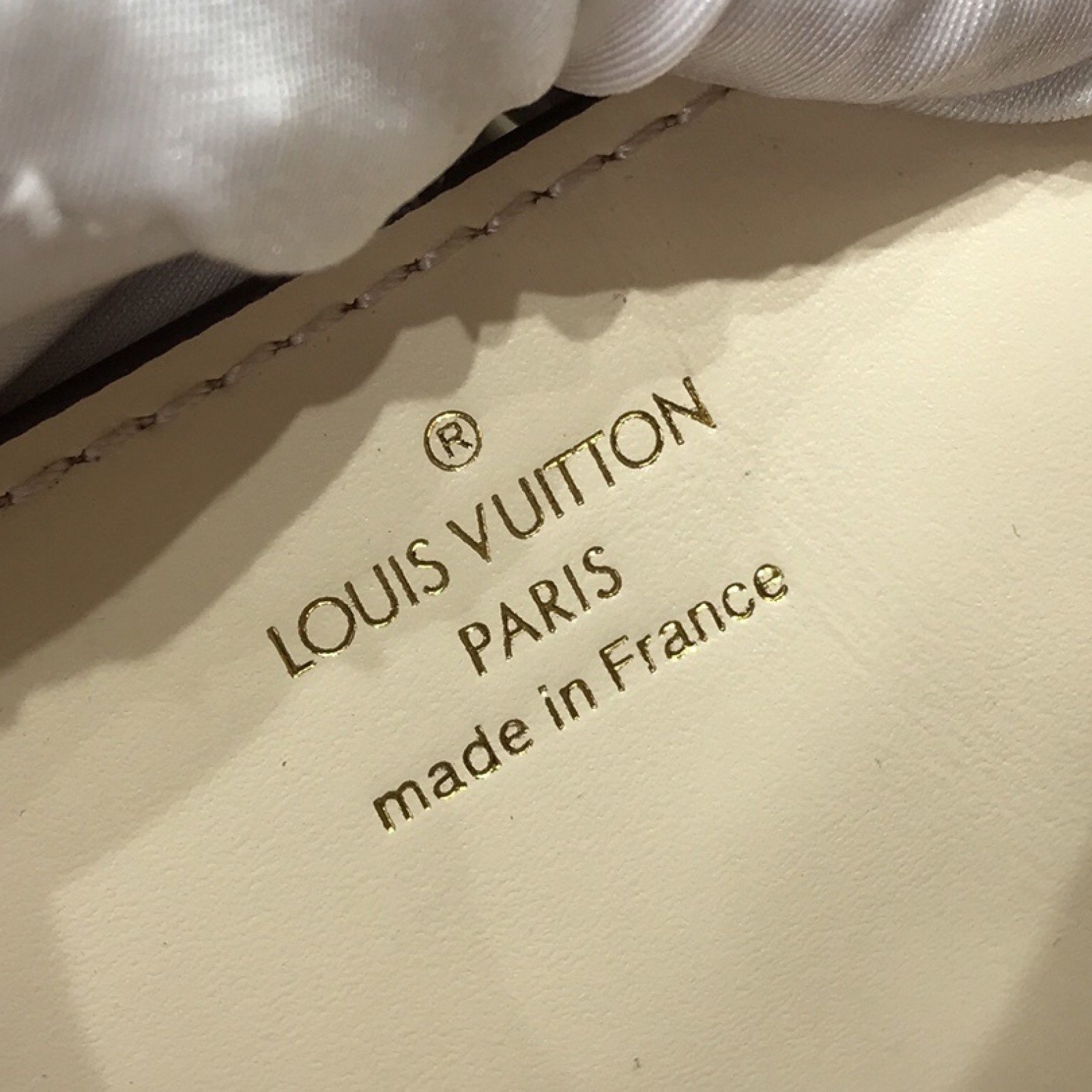 LV CAPUCINES BB N98426