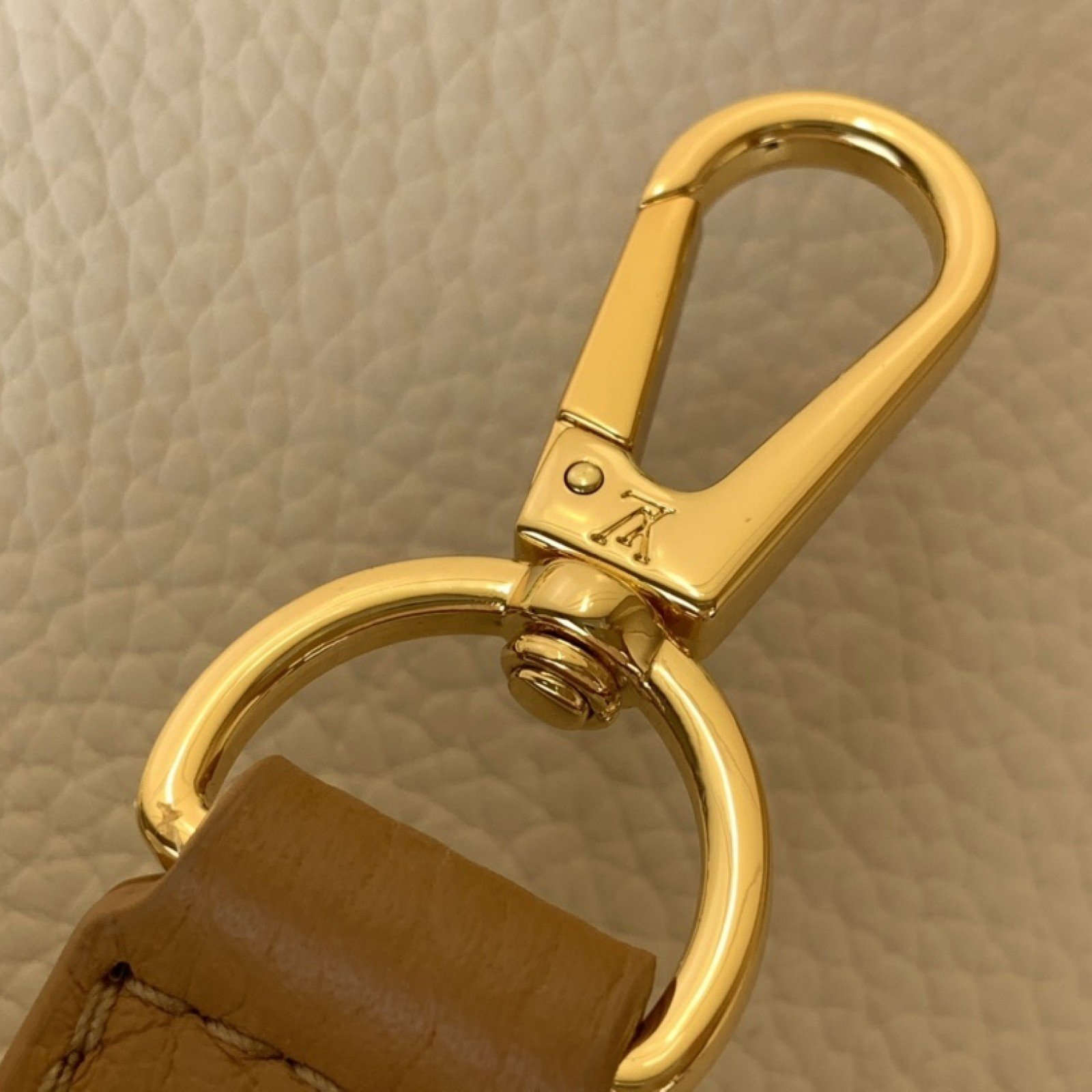 LV CAPUCINES BB m25466