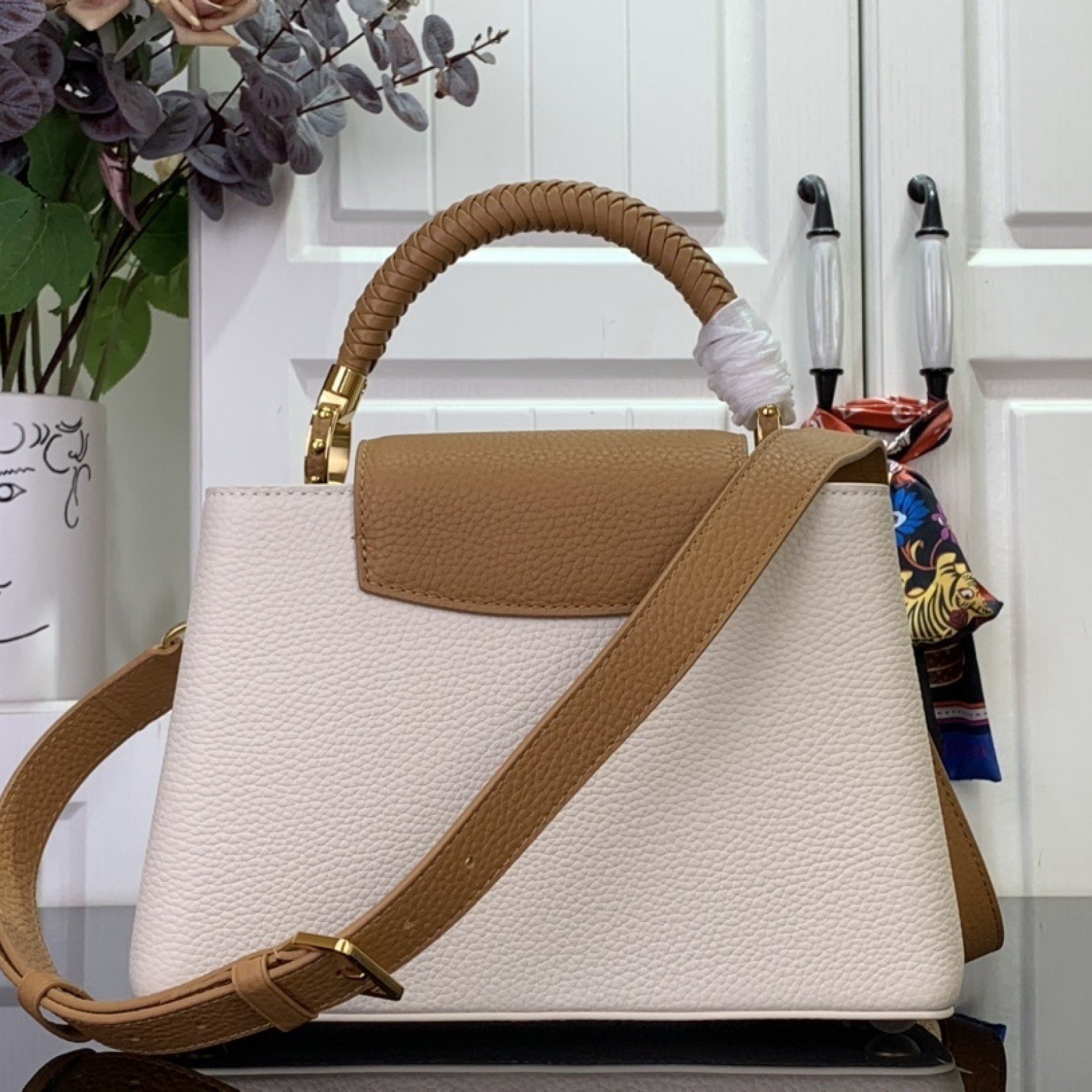 LV CAPUCINES BB m25466