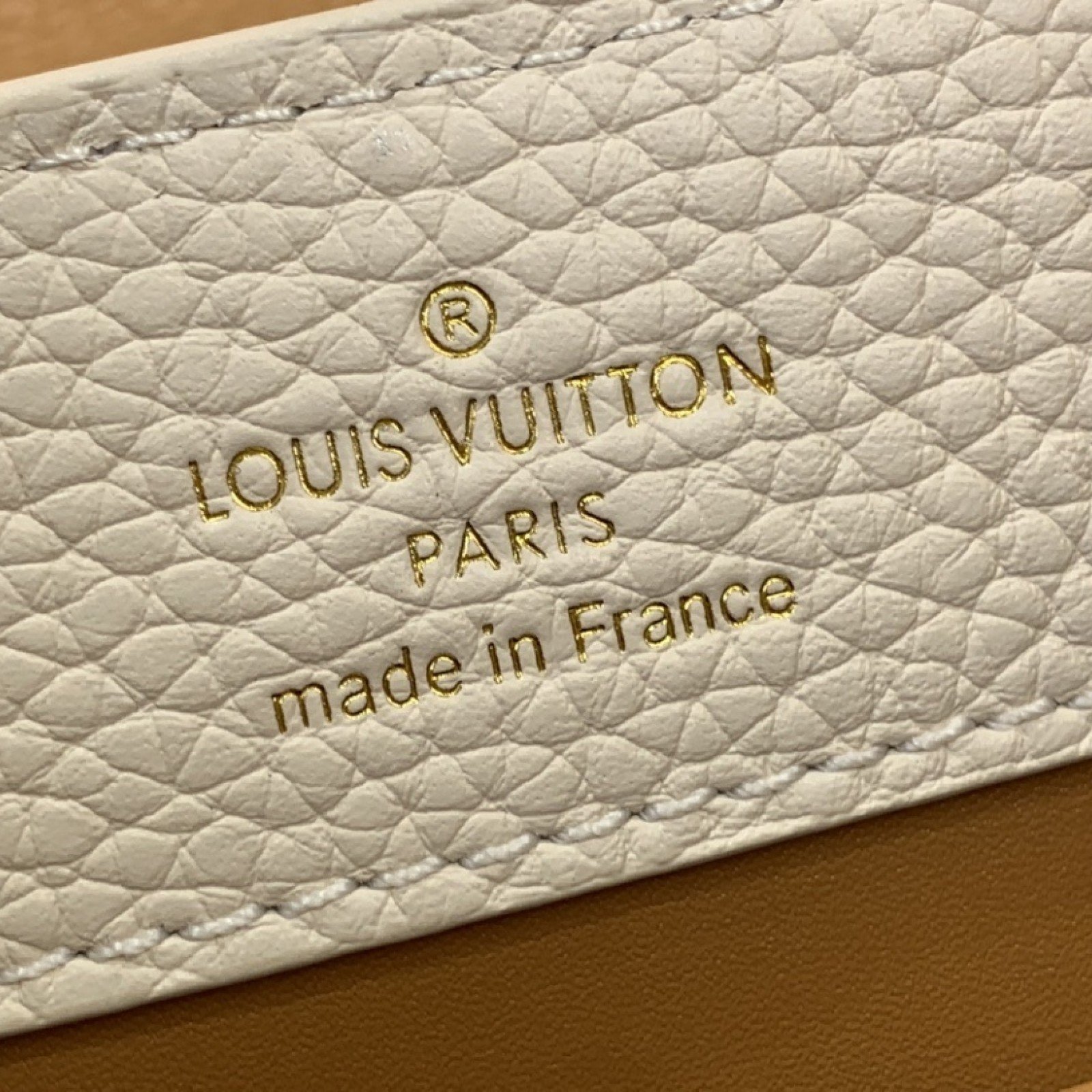 LV CAPUCINES BB m25466