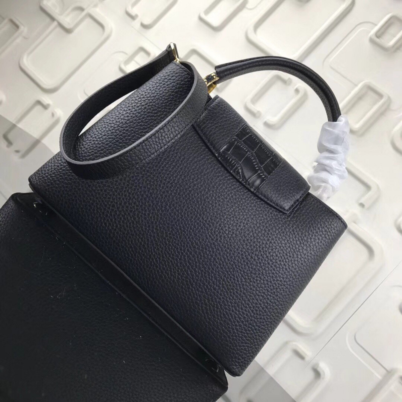 LV CAPUCINES Bag M94519