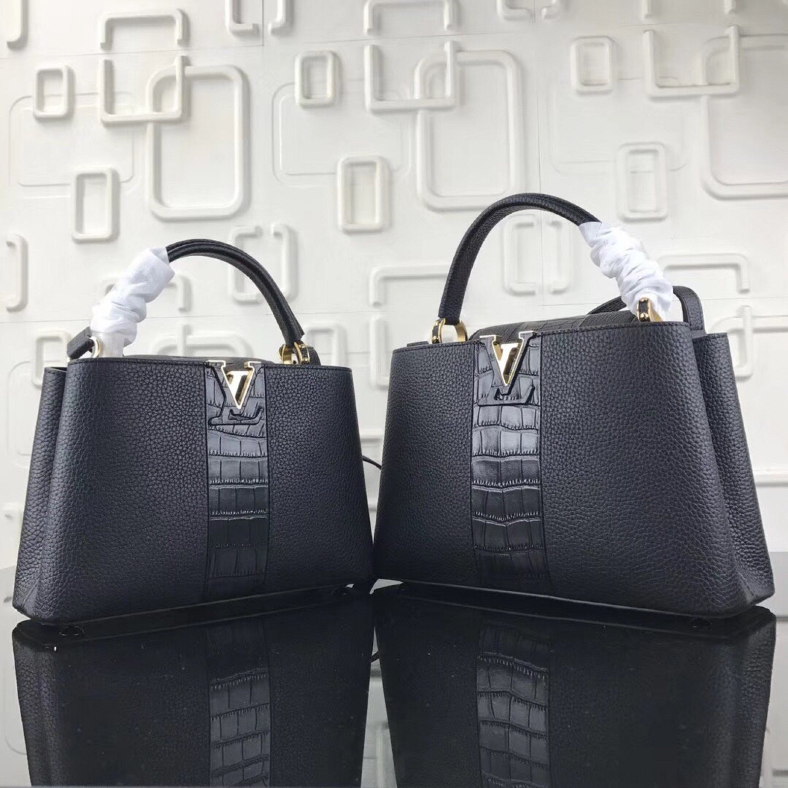 LV CAPUCINES Bag M94519