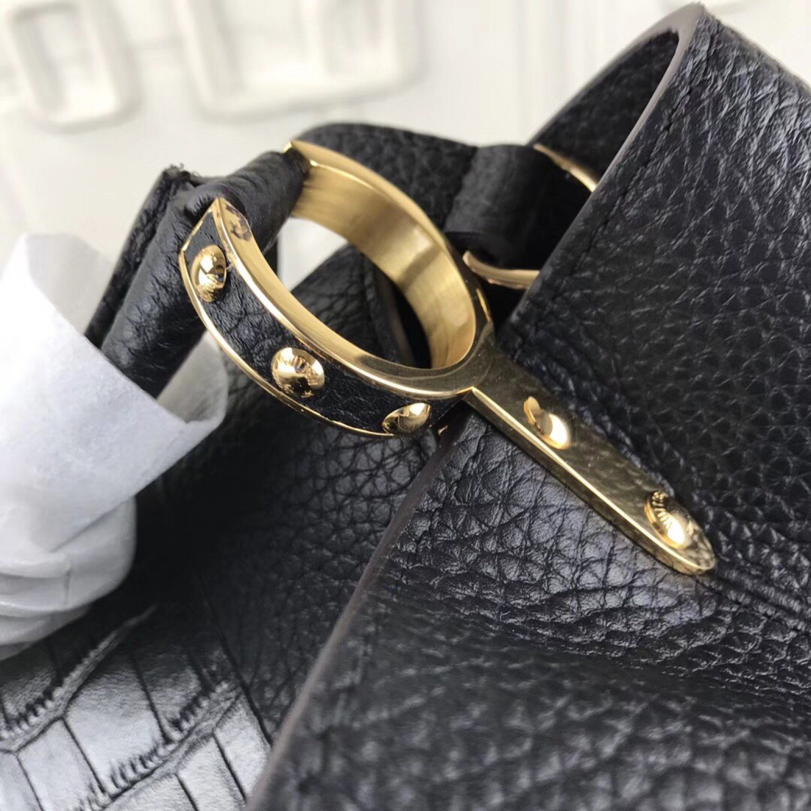 LV CAPUCINES Bag M94519