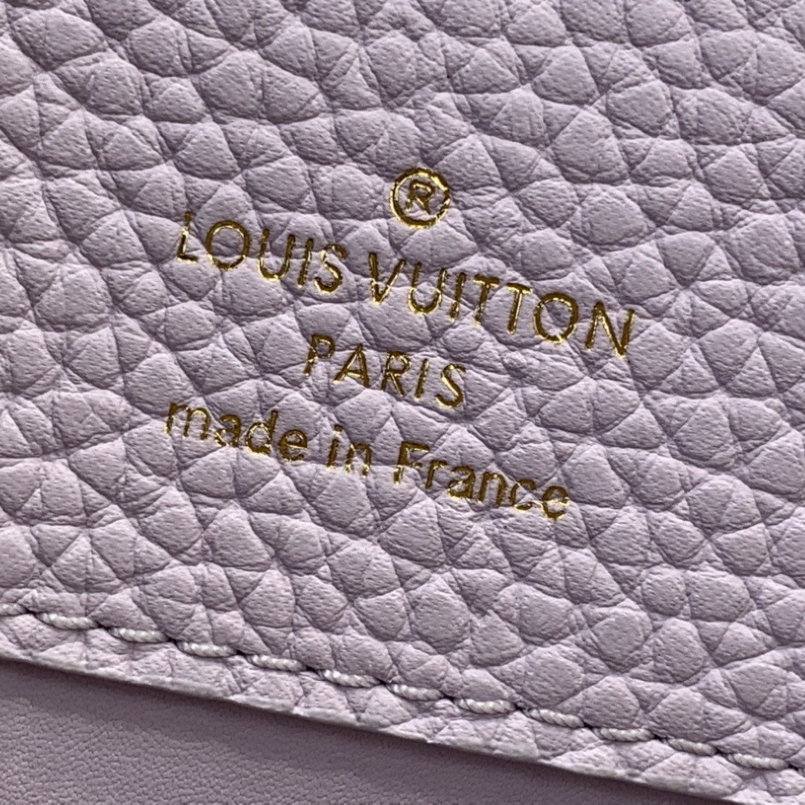 LV CAPUCINES EAST-WEST m25476