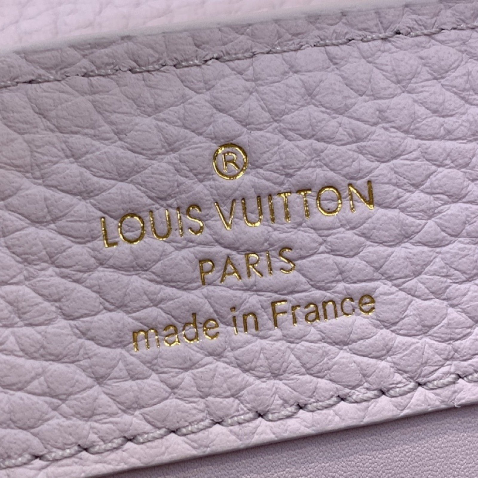 LV CAPUCINES EAST-WEST m25476