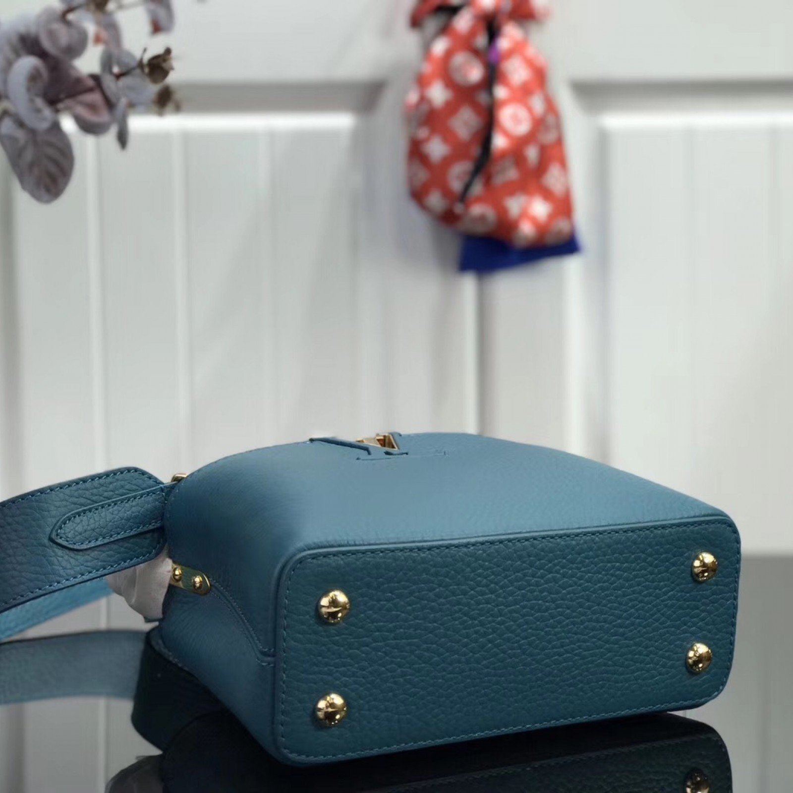 LV CAPUCINES MINI M94227