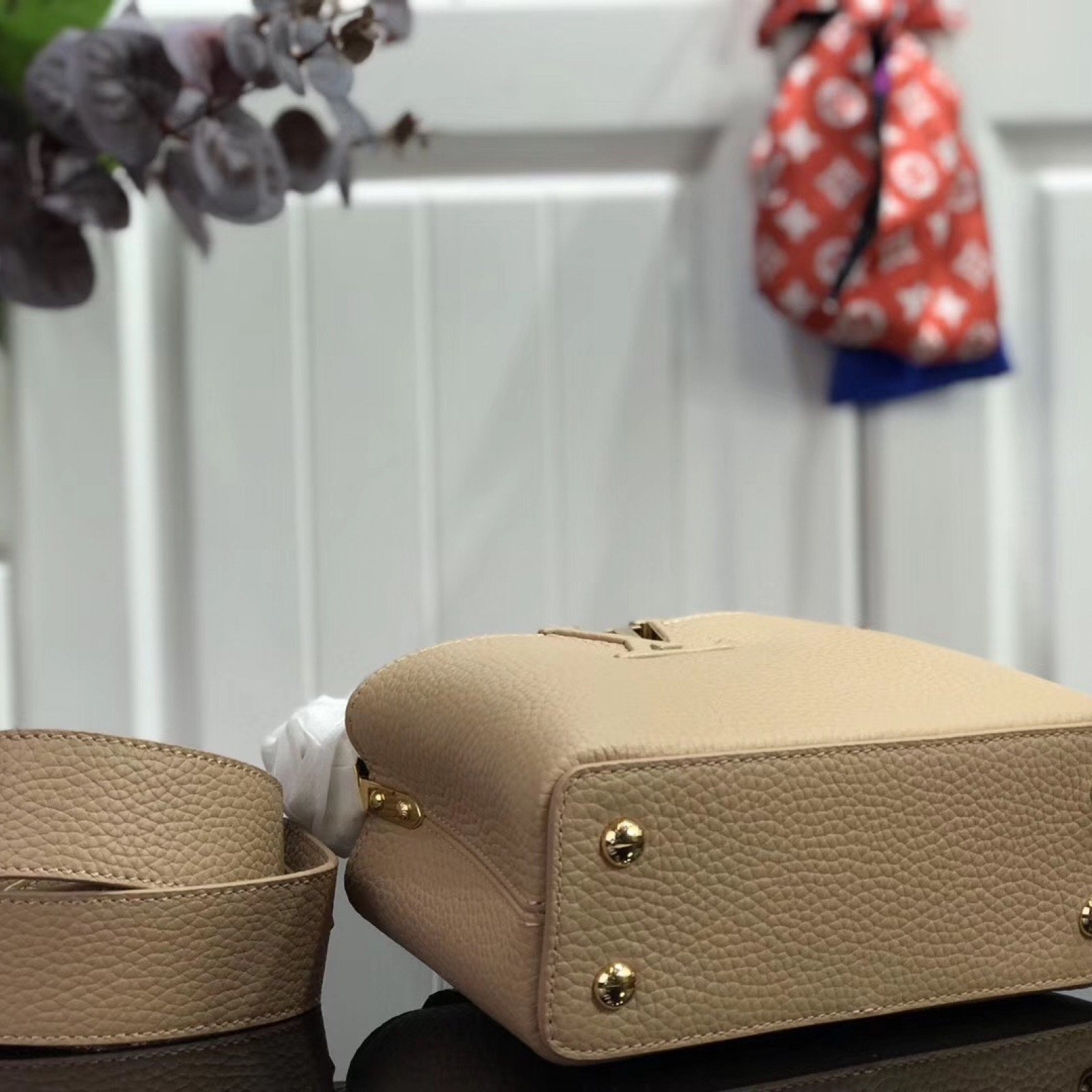 LV CAPUCINES MINI M94227