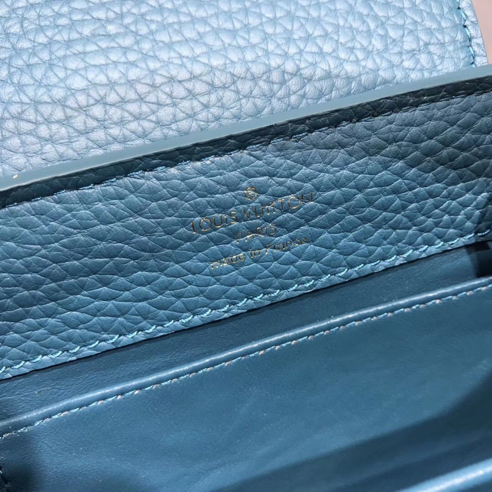 LV CAPUCINES MINI M94227