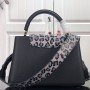 LV CAPUCINES MM M58575