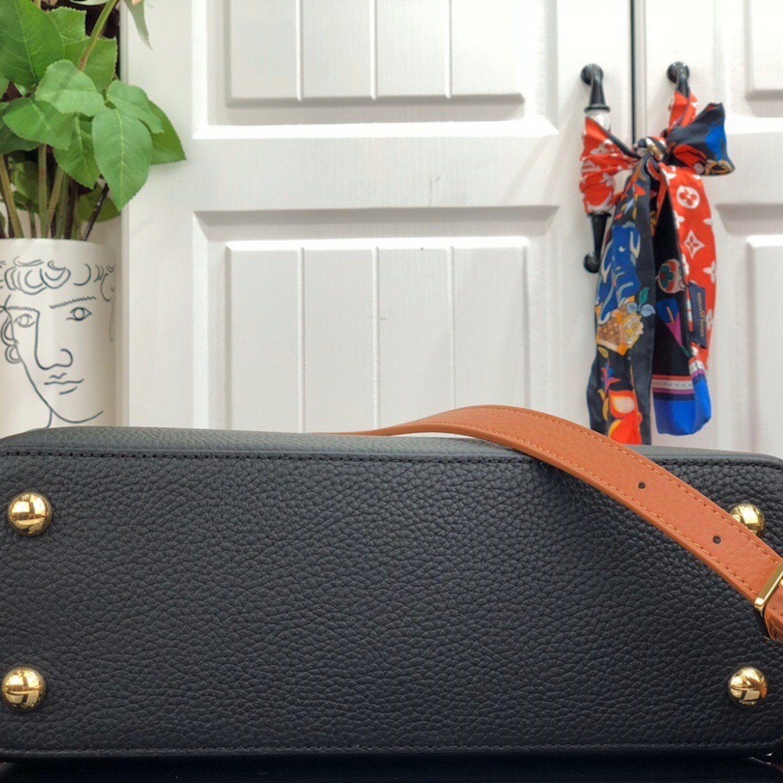 LV CAPUCINES PM M42259