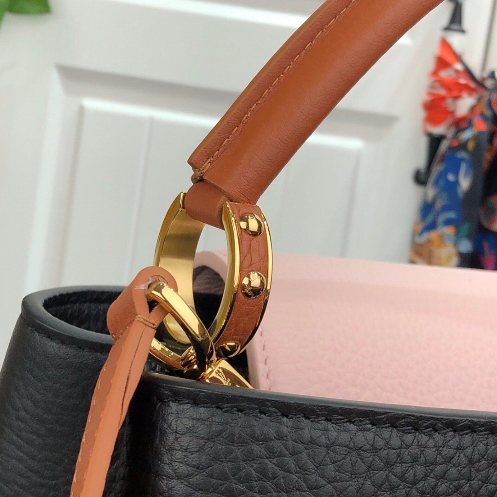 LV CAPUCINES PM M42259