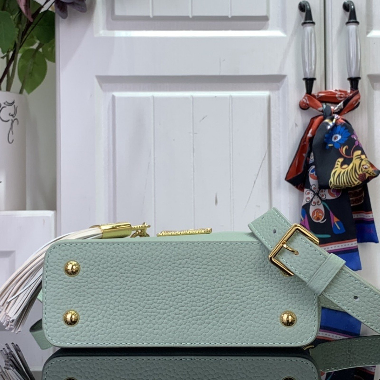 LV CAPUCINES bb m15157