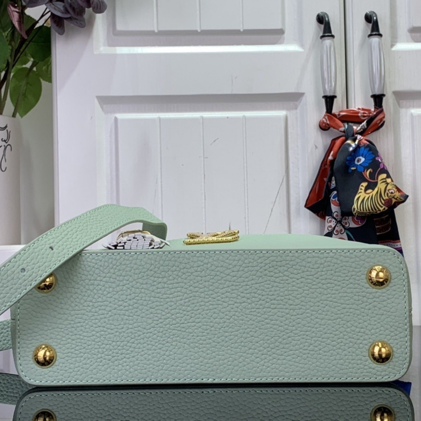 LV CAPUCINES bb m15157