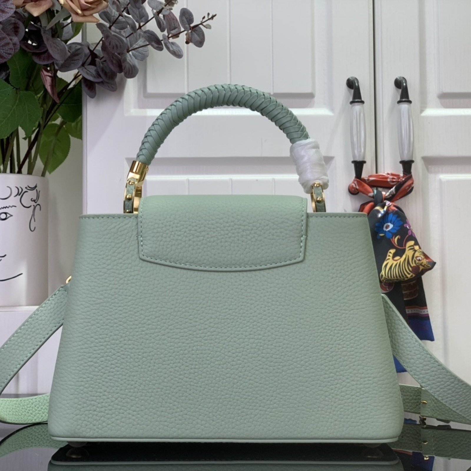 LV CAPUCINES bb m15157