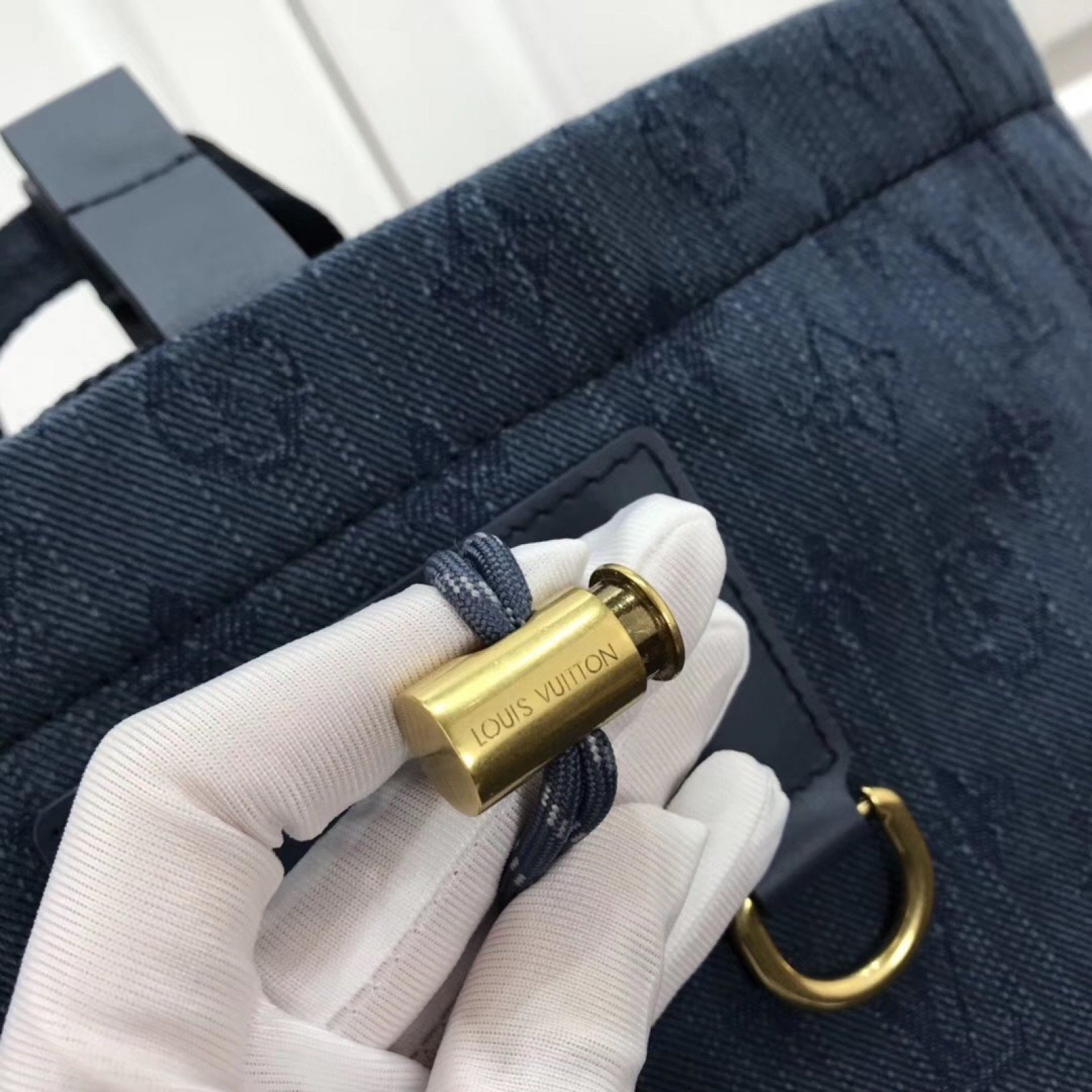LV CHALK BACKPACK M44617