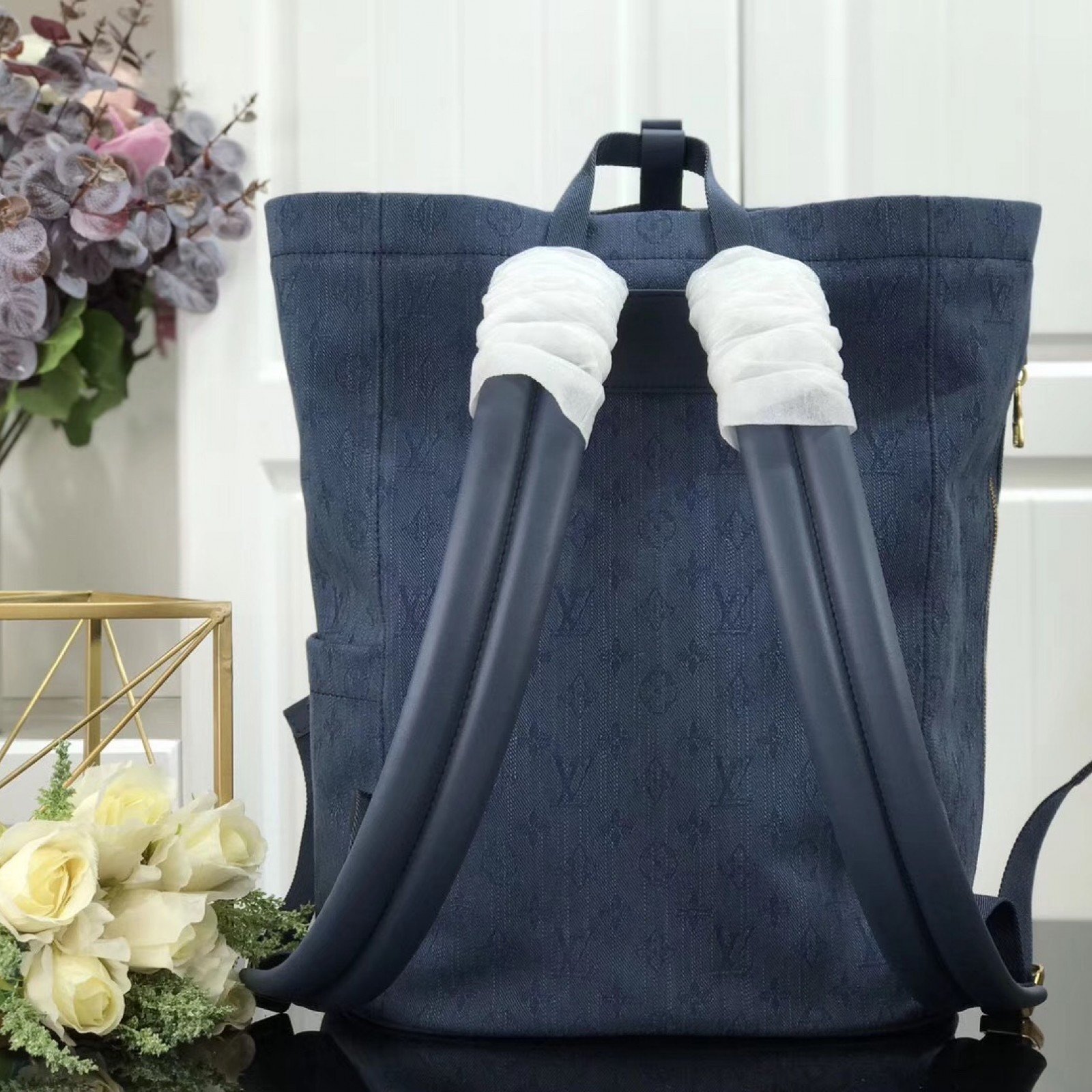 LV CHALK BACKPACK M44617