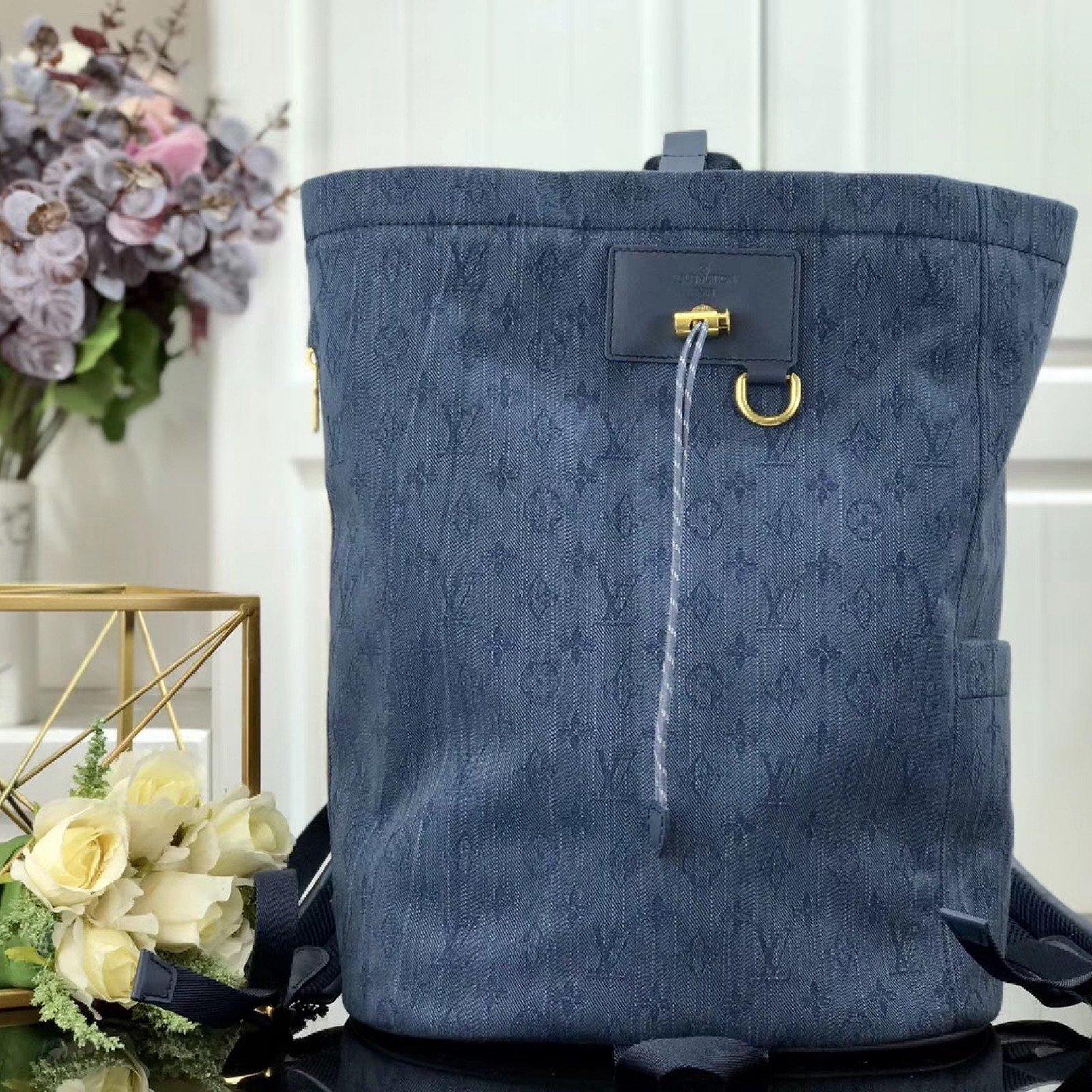 LV CHALK BACKPACK M44617