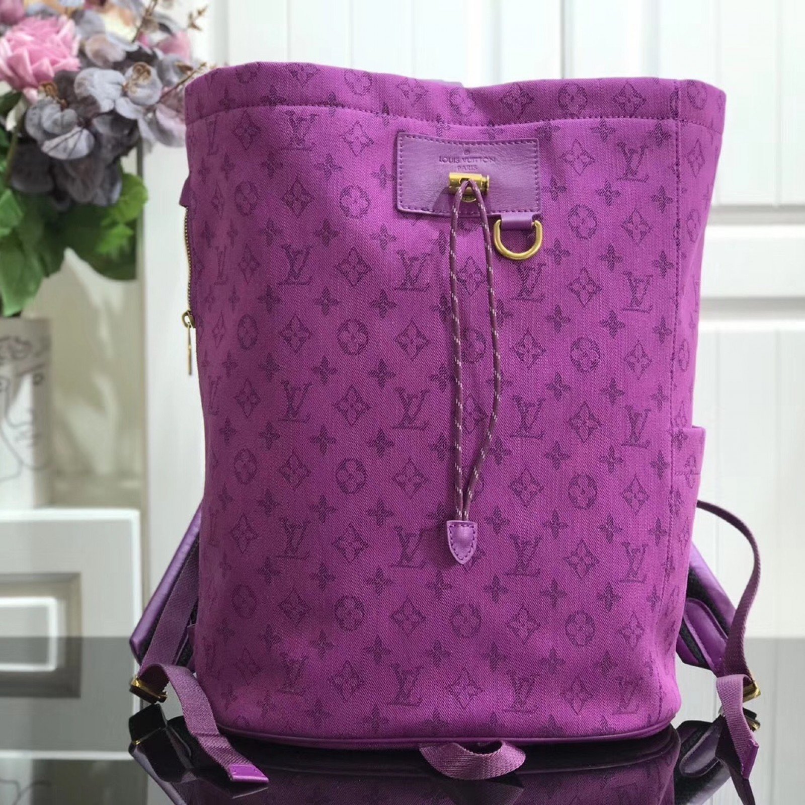 LV CHALK BACKPACK M44617