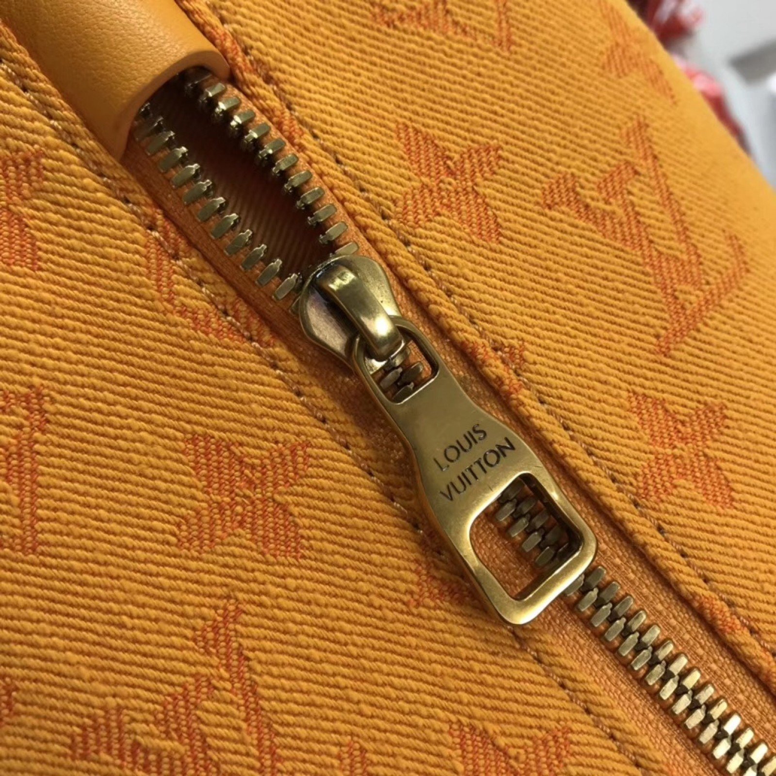 LV CHALK BACKPACK M44617