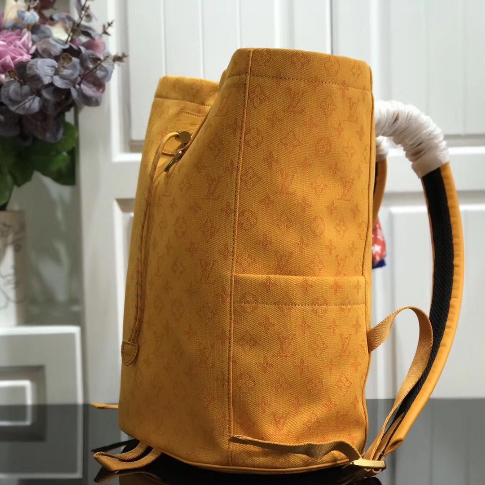 LV CHALK BACKPACK M44617