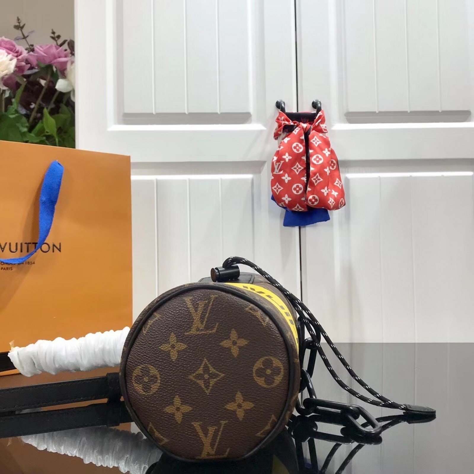 LV CHALK NANO BAG M44631