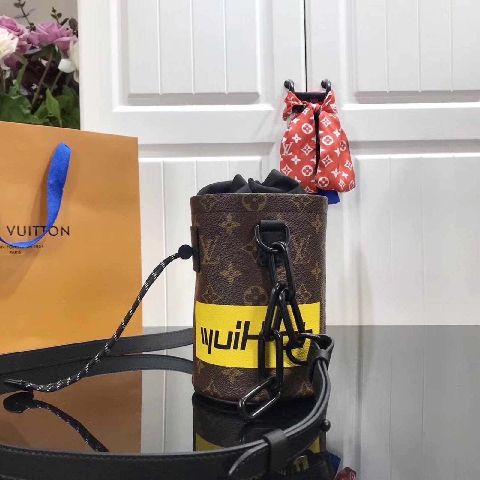 LV CHALK NANO BAG M44631