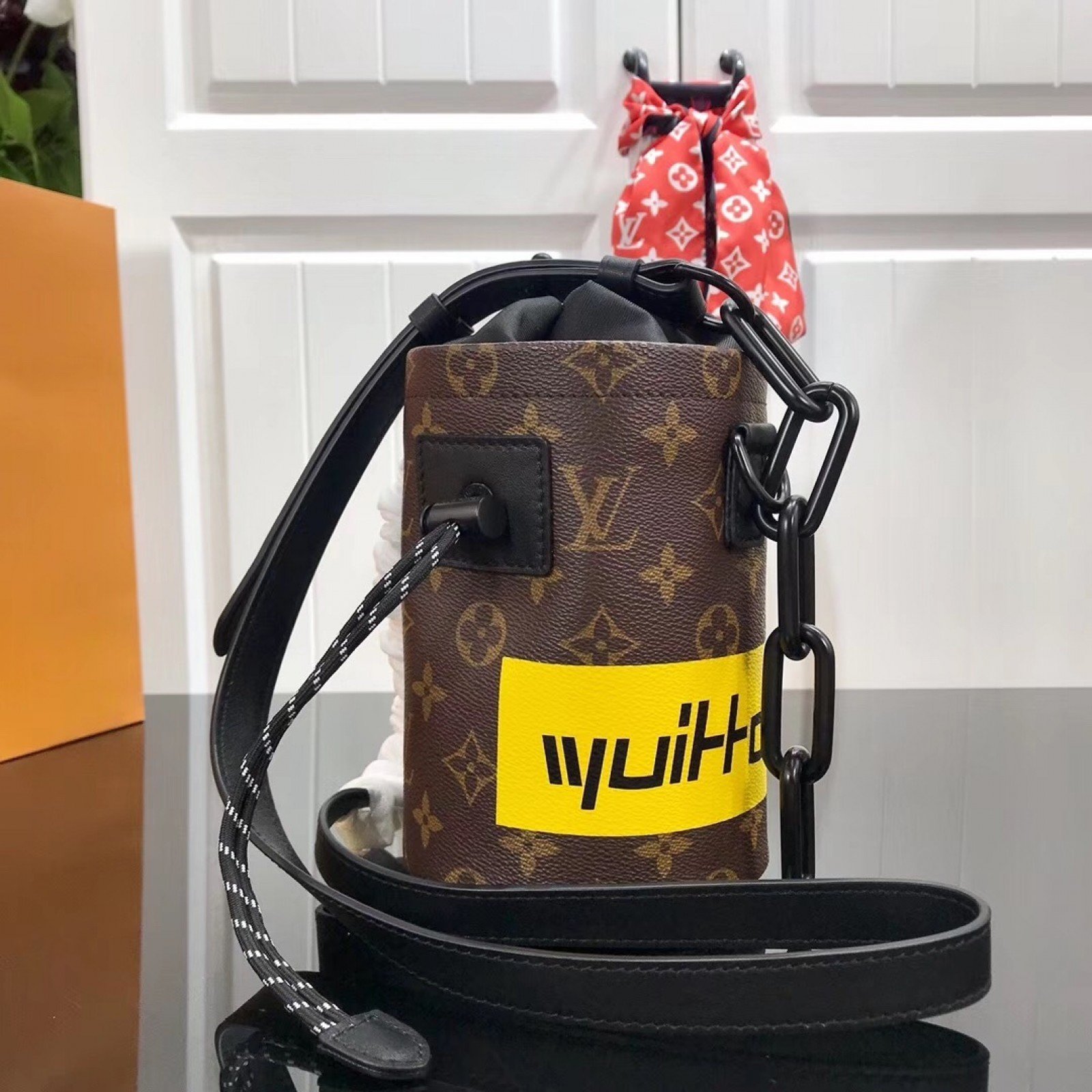 LV CHALK NANO BAG M44631
