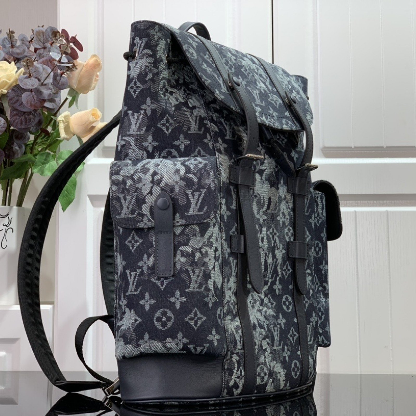 LV CHRISTOPHER BACKPACK M57280