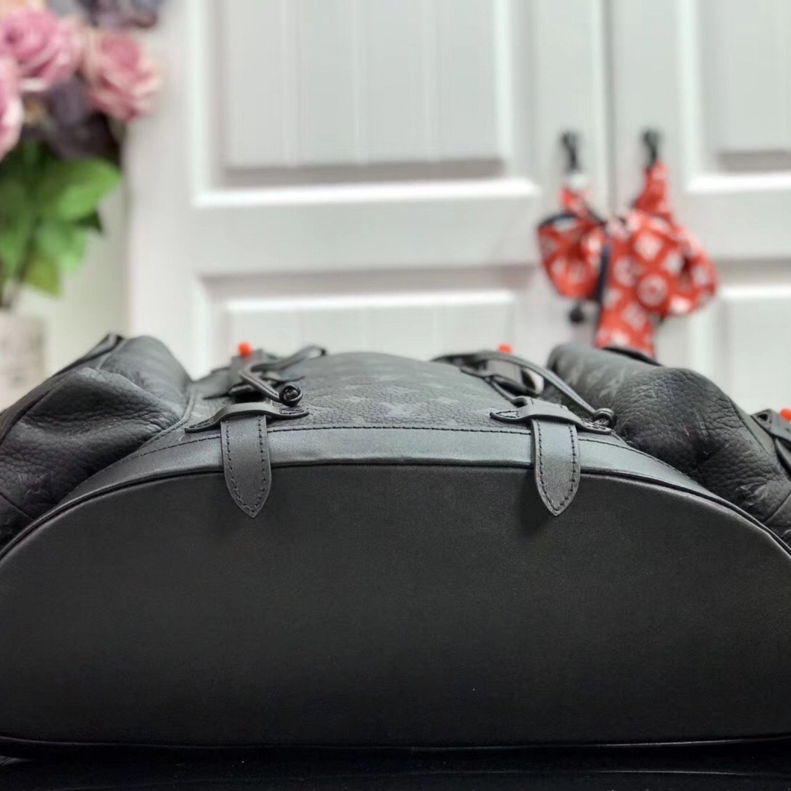 LV CHRISTOPHER BACKPACK PM M53286