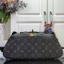 LV CHRISTOPHER MON MONOGRAM P01959