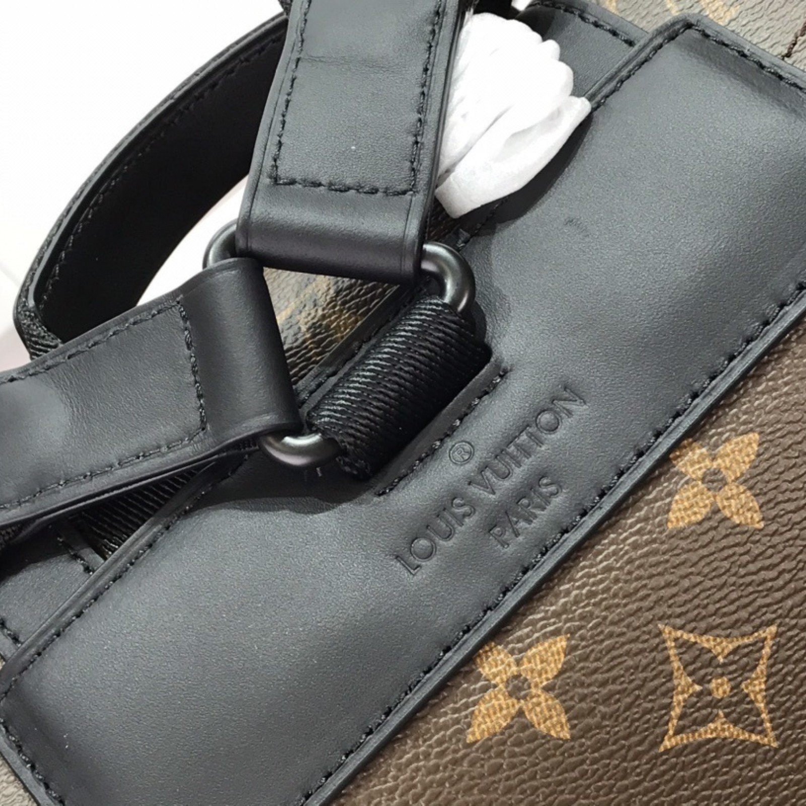 LV CHRISTOPHER PM M41079