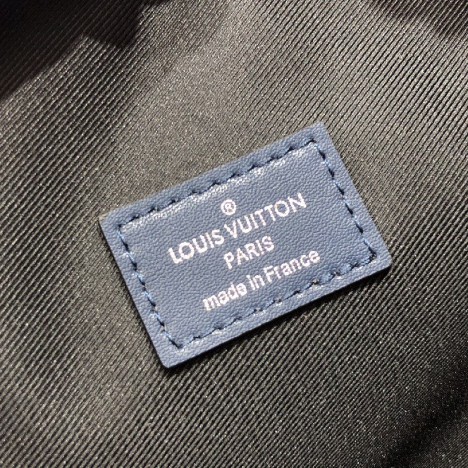 LV CHRISTOPHER SLIM BACKPACK M58644