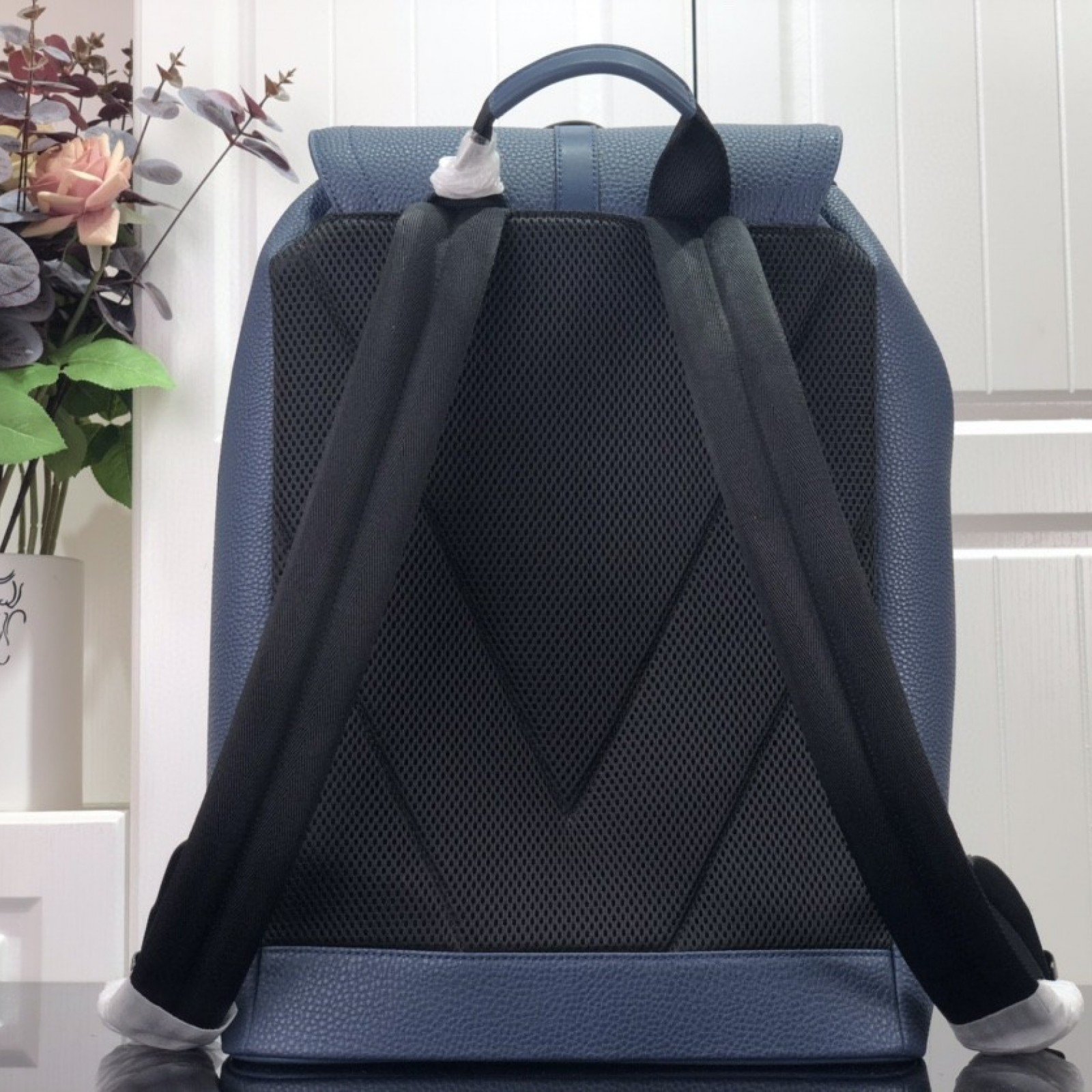 LV CHRISTOPHER SLIM BACKPACK M58644