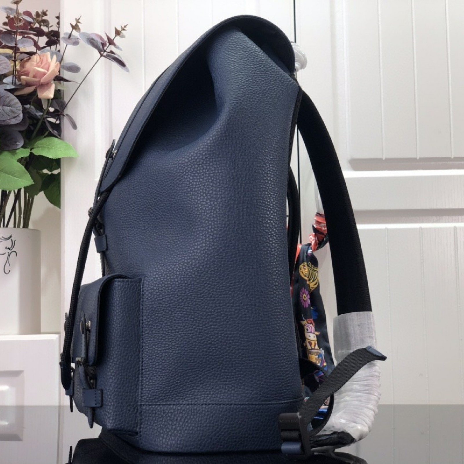 LV CHRISTOPHER SLIM BACKPACK M58644