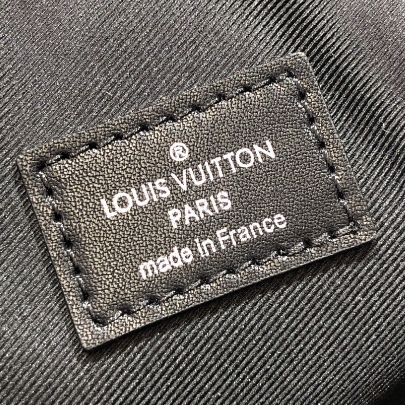 LV CHRISTOPHER SLIM BACKPACK M58644