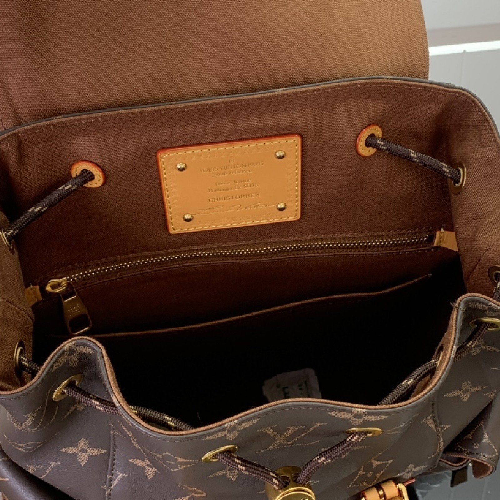 LV CHRISTOPHER m14038