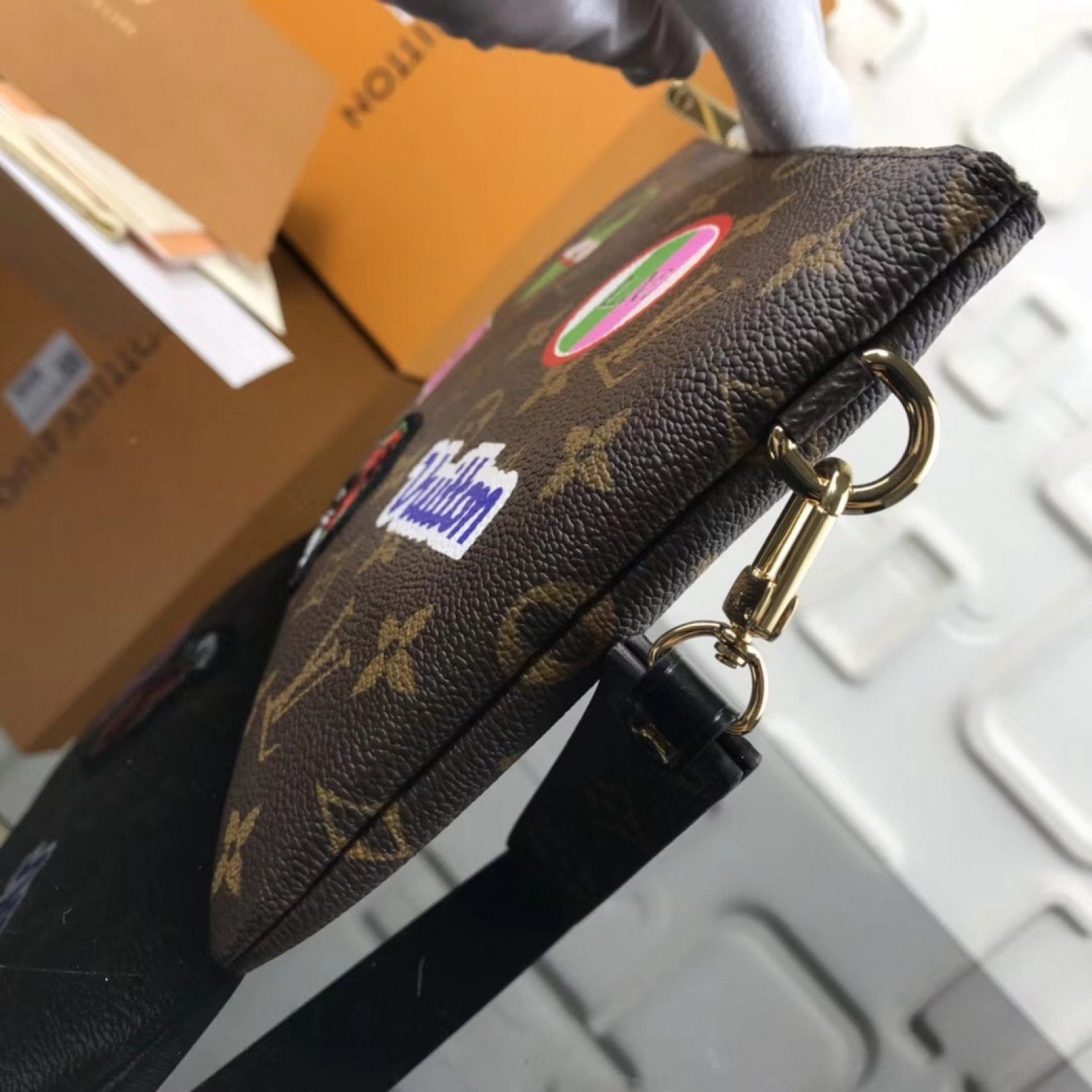LV CITY Bag M63447SY