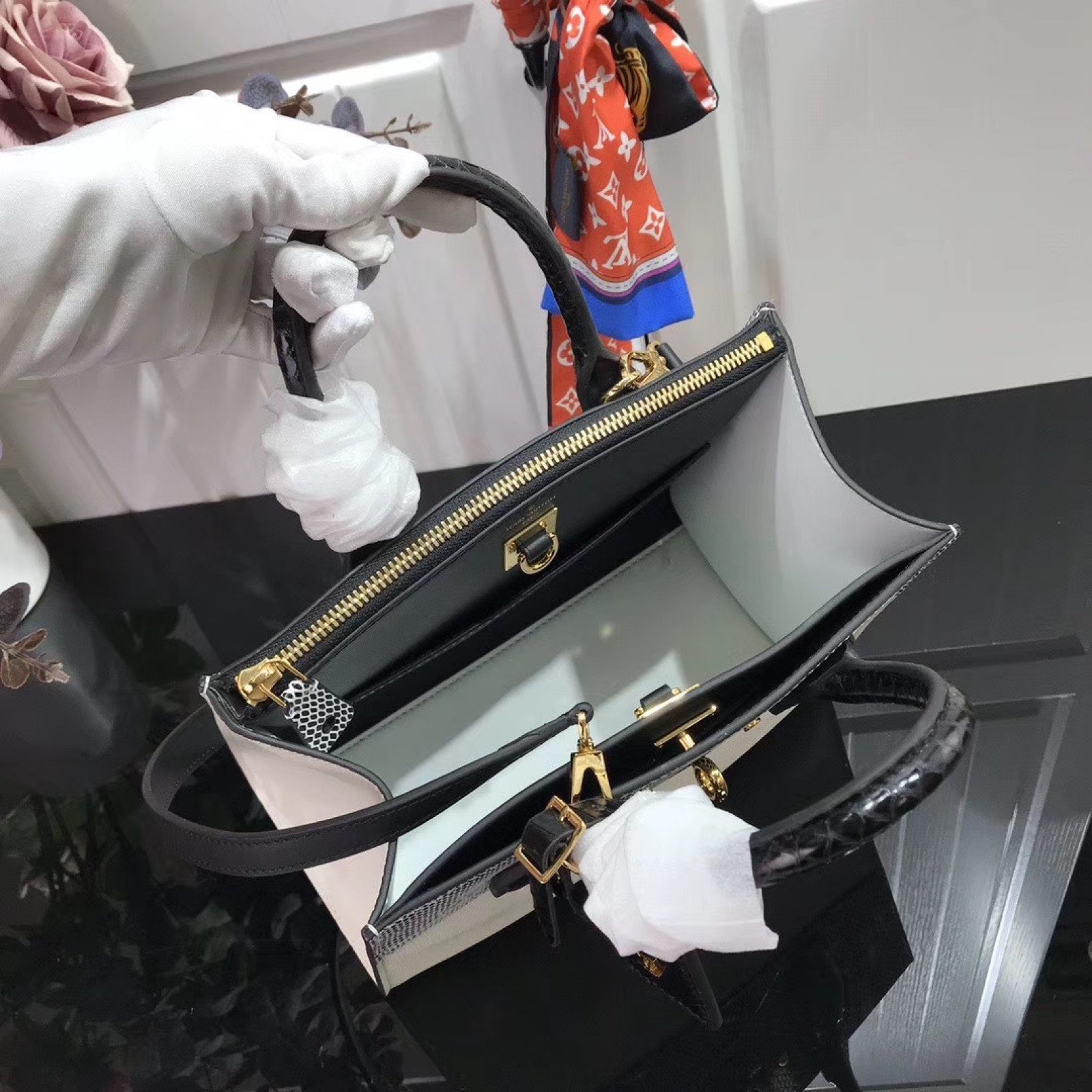 LV CITY STEAMER N95975BM
