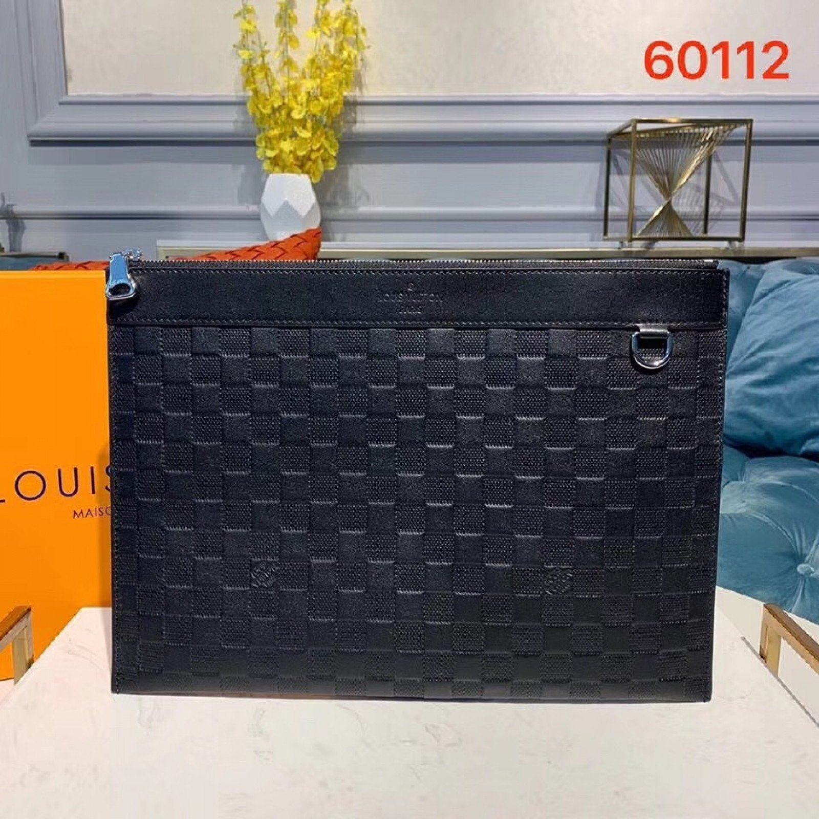 LV CLUTCH BAG N60112