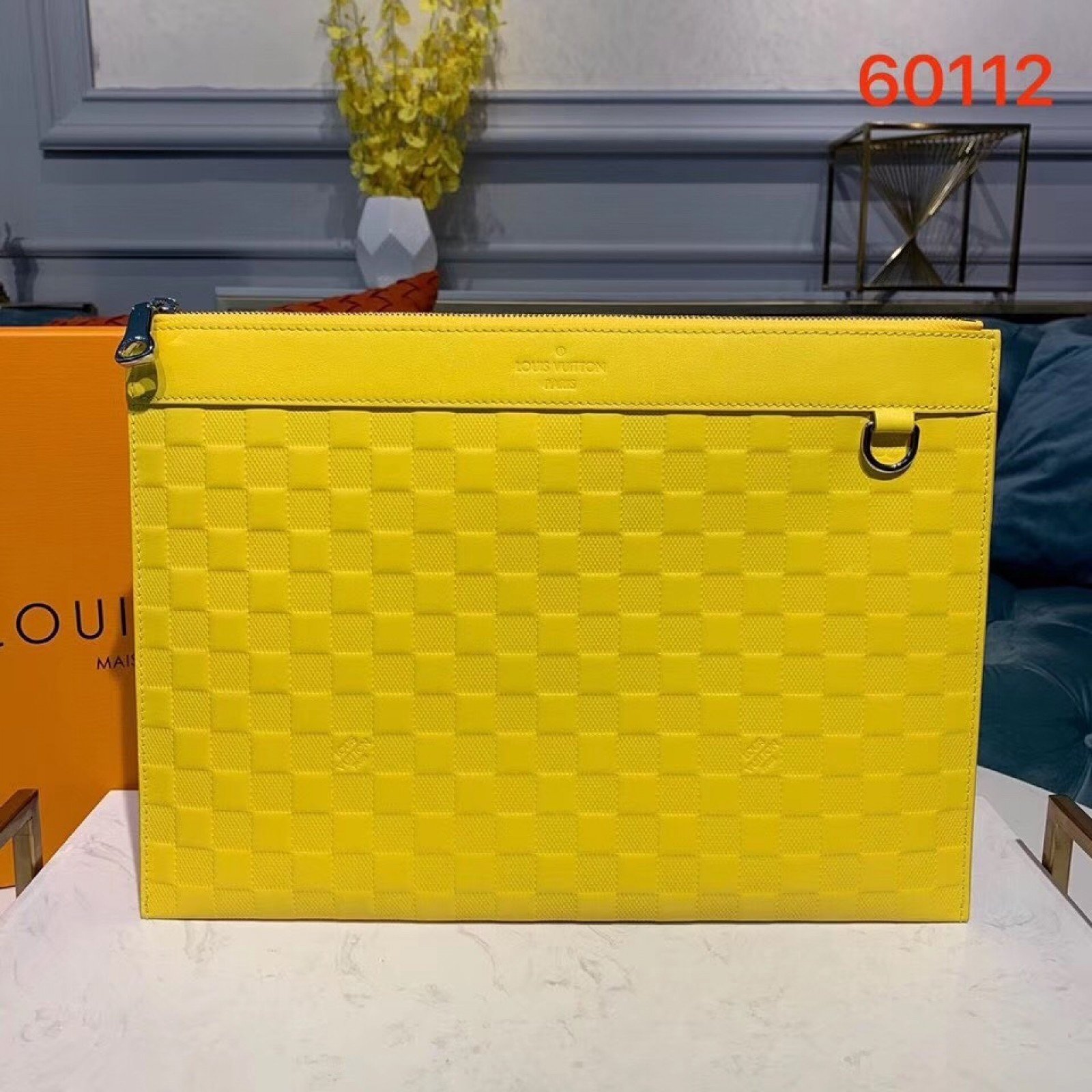 LV CLUTCH BAG N60112