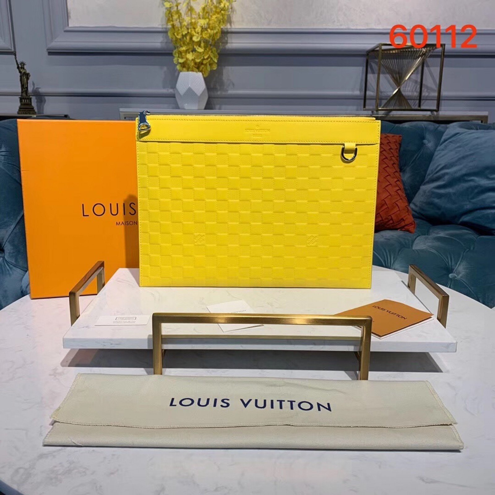 LV CLUTCH BAG N60112