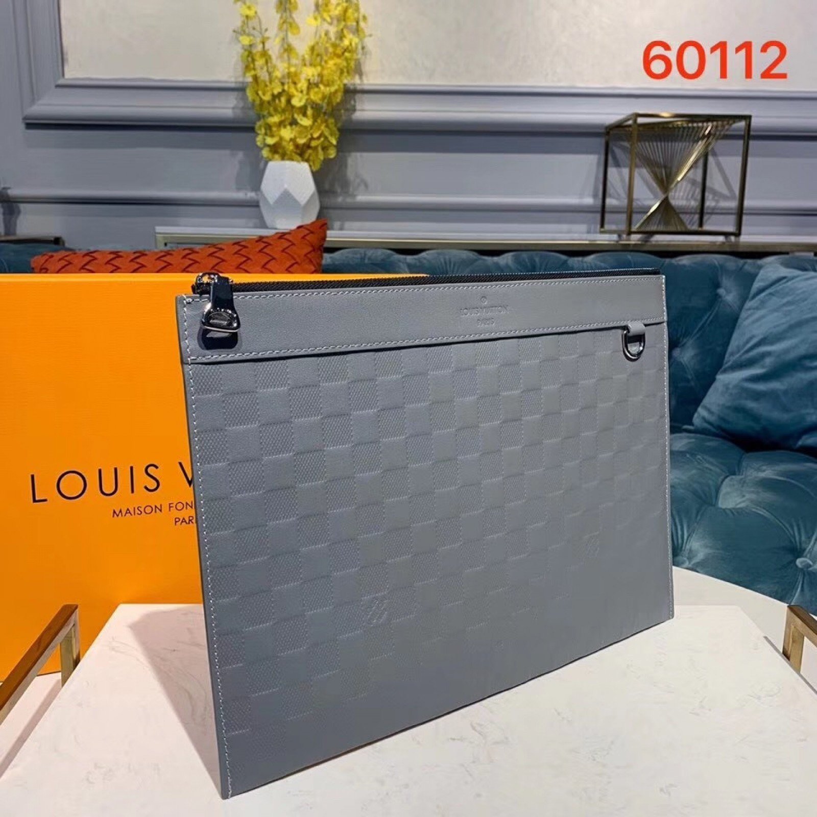 LV CLUTCH BAG N60112
