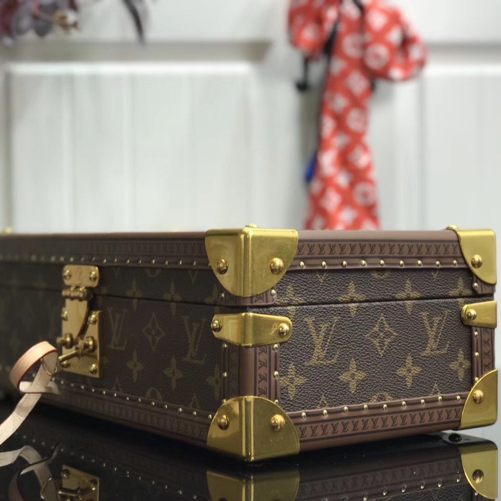 LV COFFRET 8 MONTRES M20039