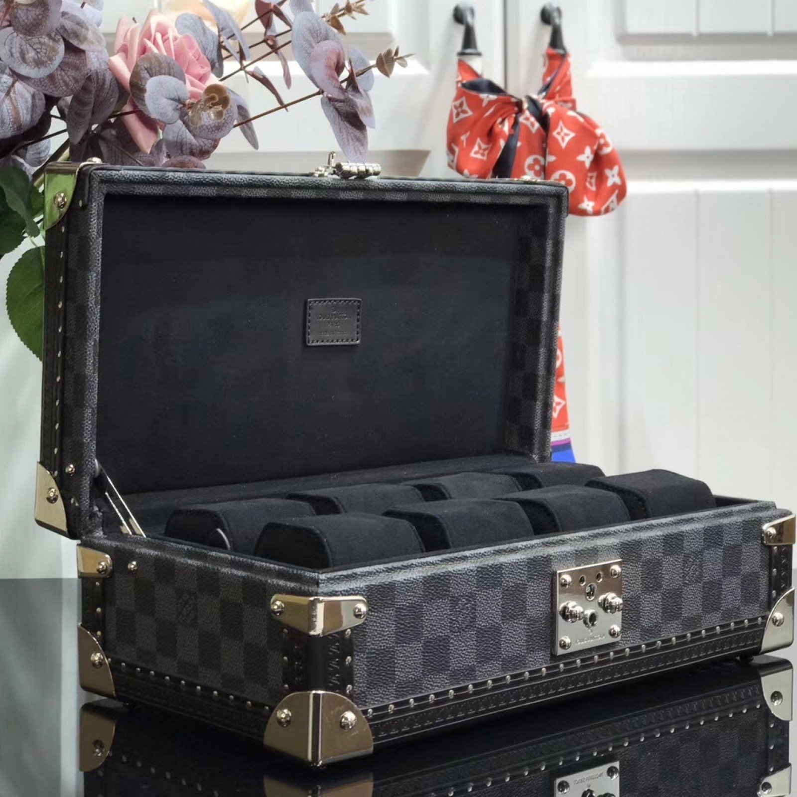 LV COFFRET 8 MONTRES M20039