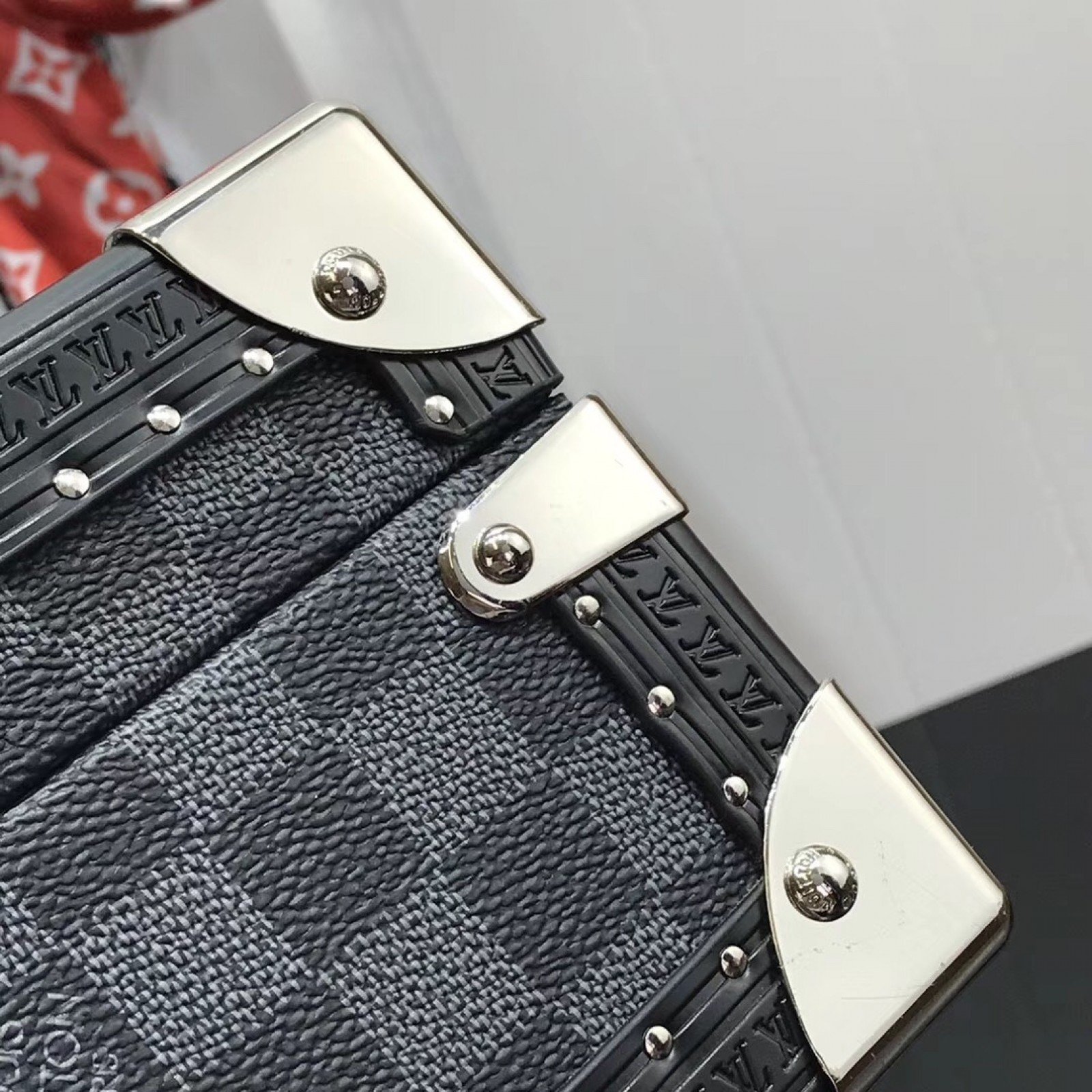 LV COFFRET 8 MONTRES M20039